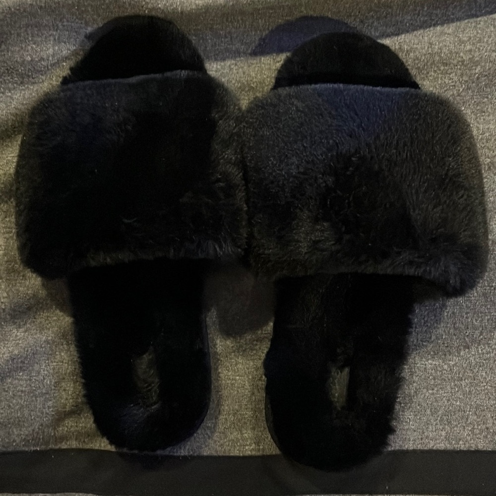Skims black slippers size 7.5 (38)